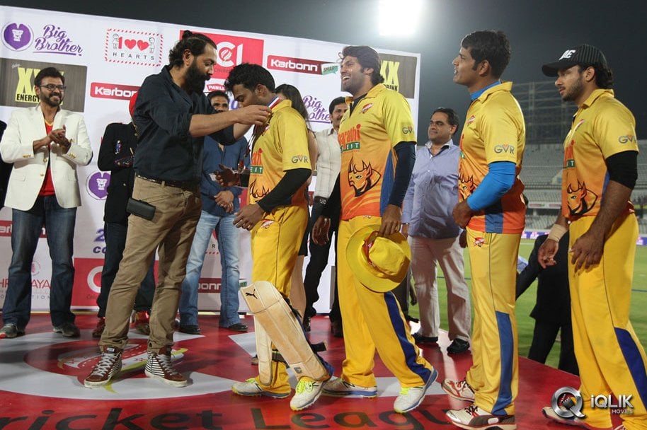 Telugu-Warriors-vs-Chennai-Rhinos-Final-Match-Photos